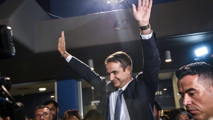 Σαν σήμερα 7 Ιουλίου: Η εκλογική επιτυχία που χάρισε την αυτοδυναμία στον Μητσοτάκη