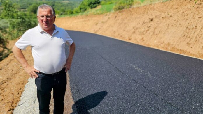 Επιθεώρηση Δημάρχου Κατερίνης στις εργασίες ασφαλτόστρωσης
