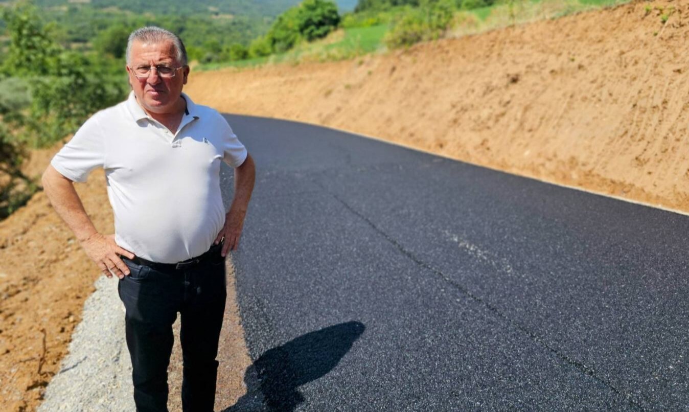 Επιθεώρηση Δημάρχου Κατερίνης στις εργασίες ασφαλτόστρωσης