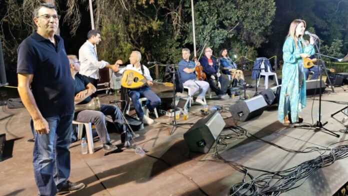 Εντυπωσιακή προσέλευση στο γλέντι με παραδοσιακούς χορούς στον Δ. Ωραιοκάστρου