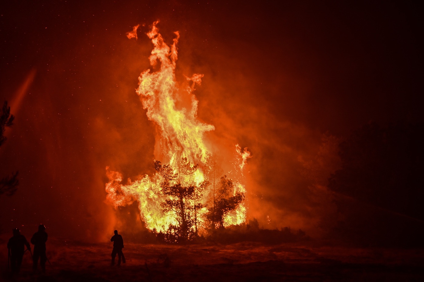 Οι χάρτες του Meteo με τις περιοχές με τις πιο ευνοϊκές συνθήκες για φωτιές έως τον Σεπτέμβριο