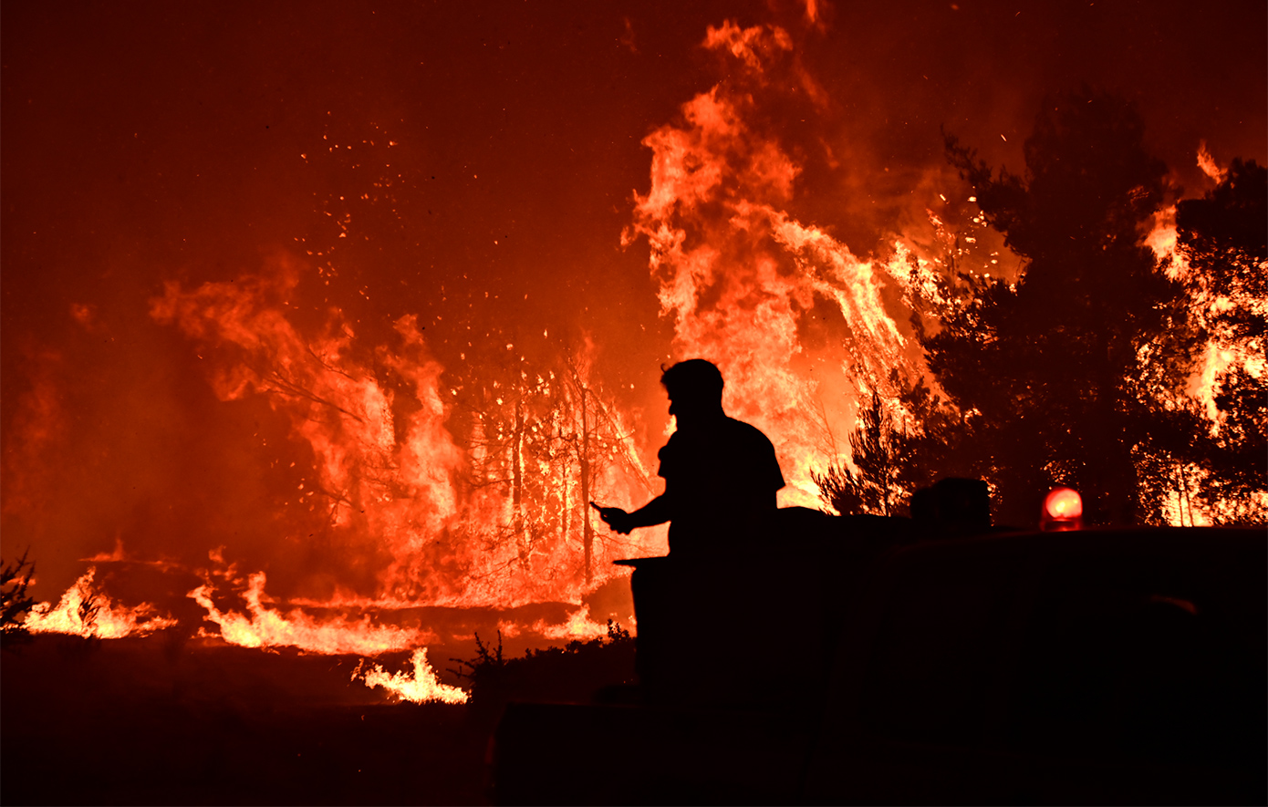 Φωτιά στον Ωρωπό: Συνελήφθη 72χρονος για αμέλεια – Φέρεται να δούλευε σε μελίσσια