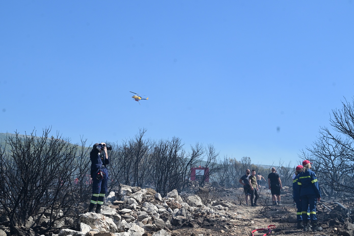 Πώς ξεκίνησε η πυρκαγιά στους πρόποδες του Υμηττού – Τα πιθανά σενάρια υπό διερεύνηση