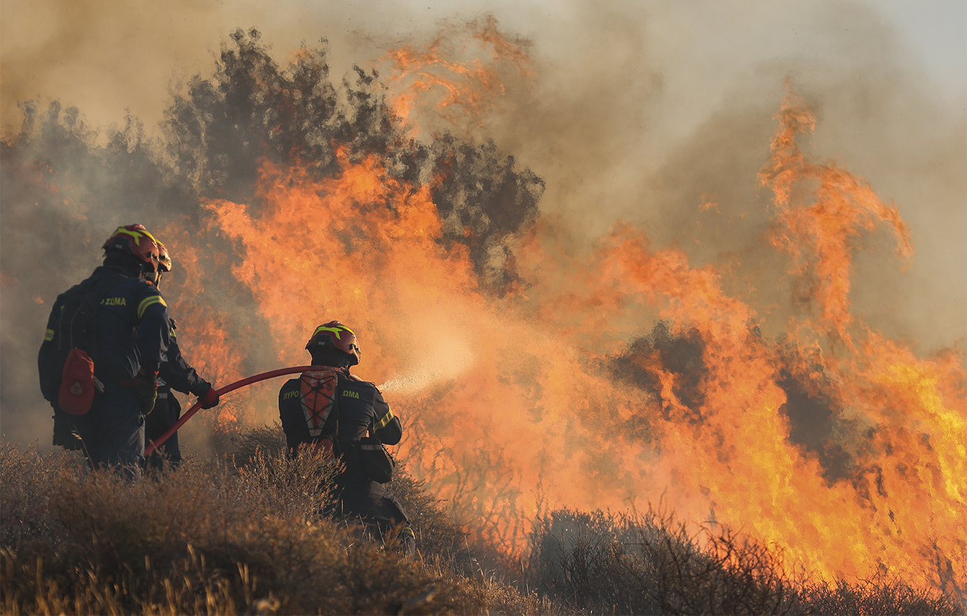 Συναγερμός για φωτιά την Παρασκευή σε Αττική, Κύθηρα, Εύβοια – Ποιες άλλες περιοχές είναι στην κατηγορία 4