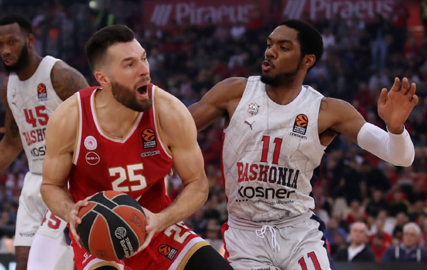 Αποχωρεί κορυφαίος παίκτης από Ολυμπιακό με απόφαση Μπαρτζώκα – Σενάρια για Φόρεστ