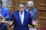 Παπασταύρου κατά Κωνσταντοπούλου για τις κατηγορίες ότι είναι στη λίστα Λαγκάρντ: Ανακριβής, αναξιόπιστη και αδίστακτη