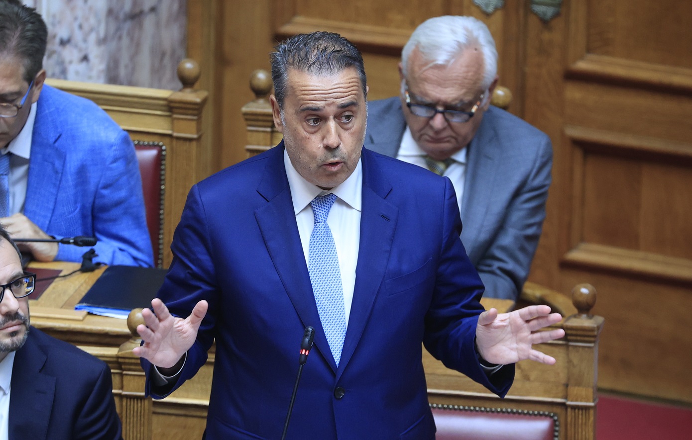 Παπασταύρου κατά Κωνσταντοπούλου για τις κατηγορίες ότι είναι στη λίστα Λαγκάρντ: Ανακριβής, αναξιόπιστη και αδίστακτη