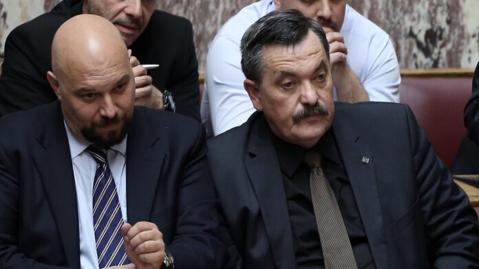 Χρυσή Αυγή: Αποφυλακίζονται με περιοριστικούς όρους Ηλίας Παναγιώταρος και Χρήστος Παππάς