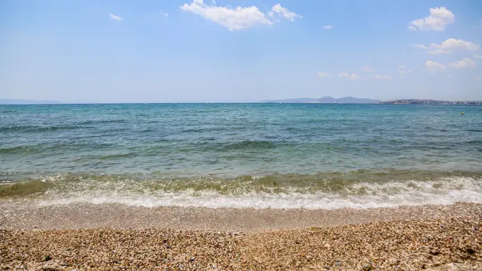 Θάνατος 4χρονης στο Παλαιό Φάληρο: Πώς το χρωματιστό μαγιό της μπορεί να λύσει το μυστήριο