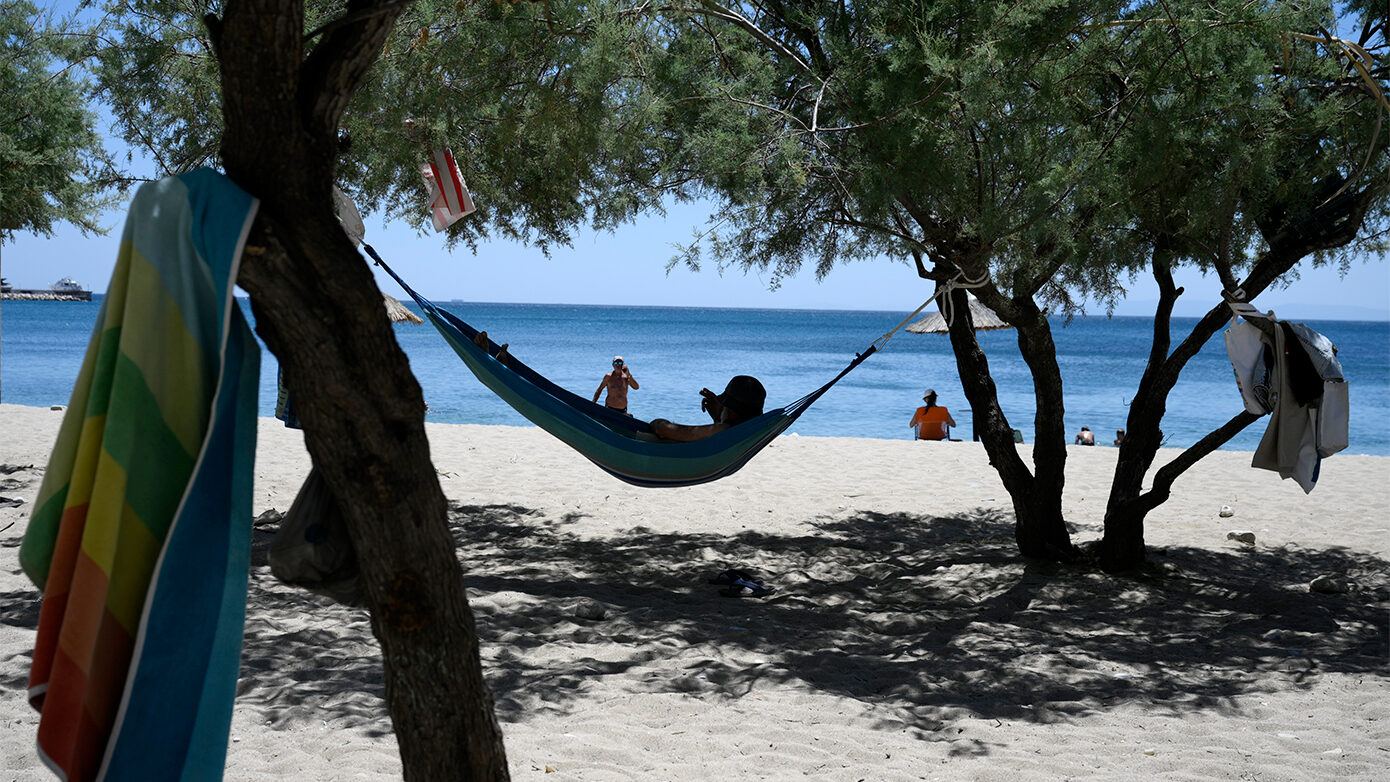 Καύσωνας ασταμάτητος για 6η μέρα: Ο υδράργυρος αγγίζει 45 βαθμούς στη Μεσσηνία – Πότε έρχεται η δροσιά;