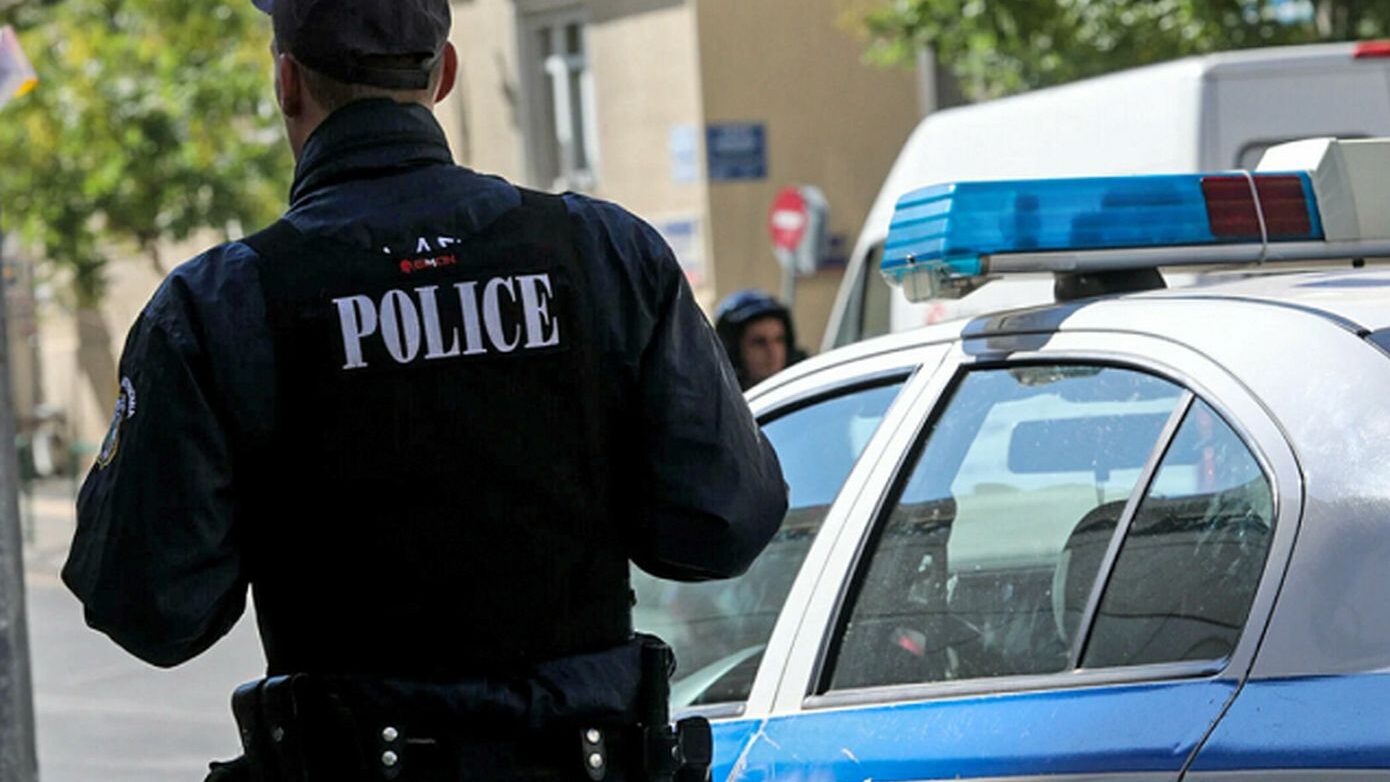Επτά συλλήψεις παρκαδόρων σε κλαμπ σε Άλιμο και Ελληνικό – Εξαπατούσαν πελάτες με παράνομες χρεώσεις