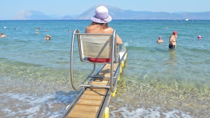 Εγκατάσταση SEATRAC στην Πλαζ από τον Κ.Ο. Δήμου Πατρέων