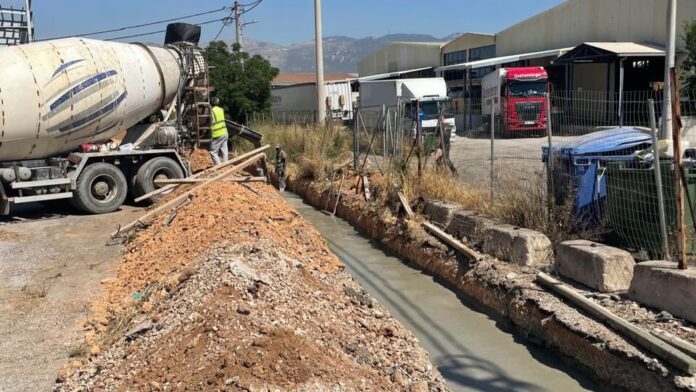 Η διαπλάτυνση οδού στον Δήμο Λυκόβρυσης-Πεύκης προχωρά δυναμικά