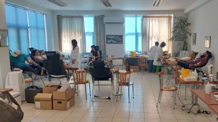 Με επιτυχία στέφθηκε η 73η εθελοντική αιμοδοσία στην Πετρούπολη