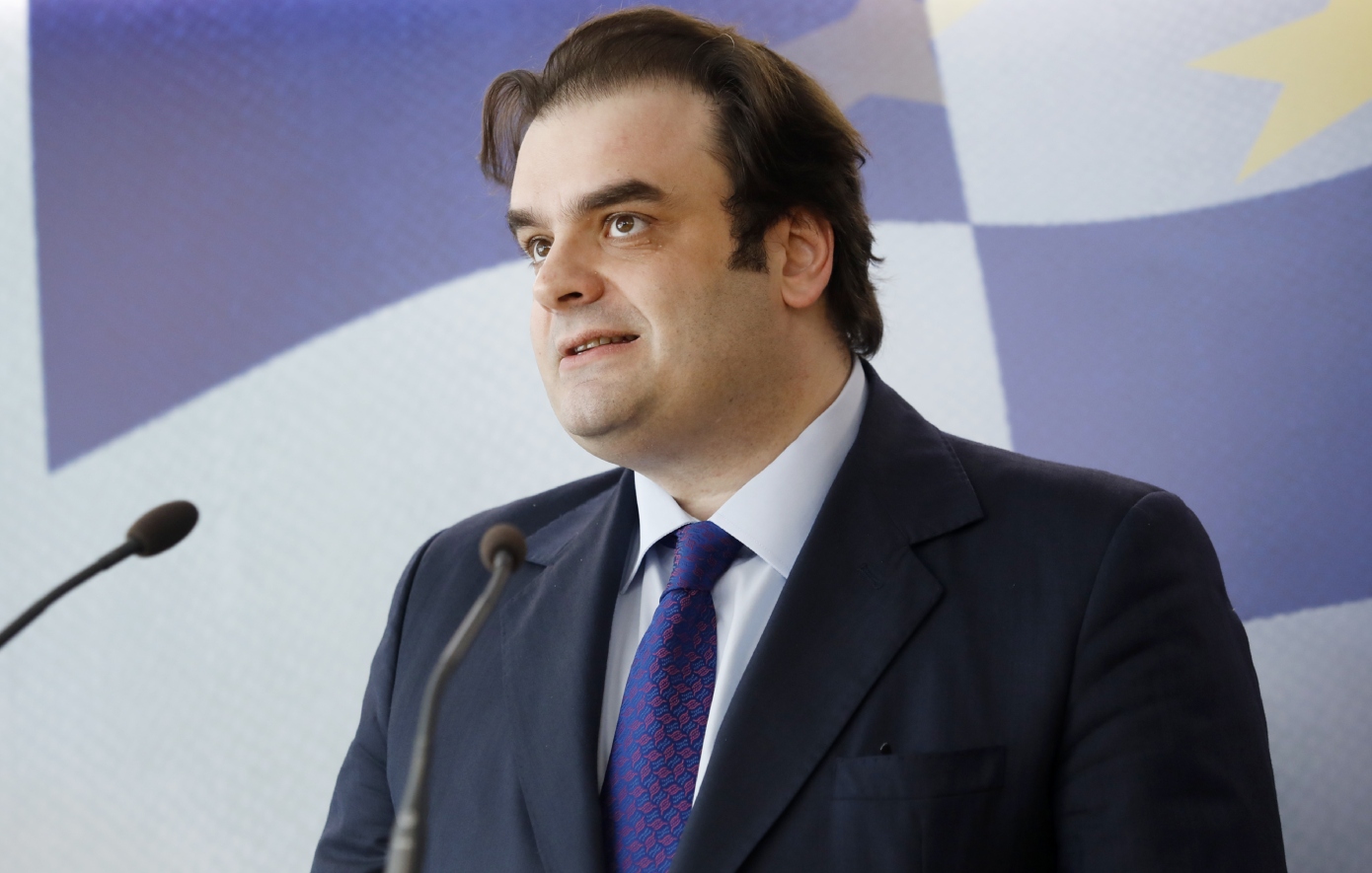 Πώς μεταβάλλονται οι χρεώσεις στα ΑΤΜ – Όλες οι ανακοινώσεις του Πιερρακάκη