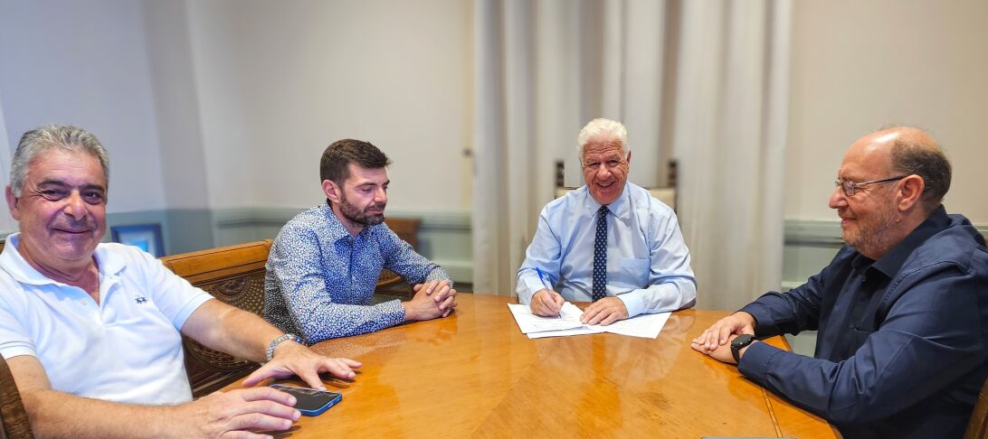 Περιφέρεια Ιονίων Νήσων: Συμφωνία για μελέτη σύνδεσης οδού προς λιμάνι Αγ. Στεφάνου