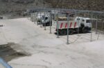 «Οι ζωές μας έχουν ρημαχτεί» – Οι οικογένειες των θυμάτων απαιτούν δικαίωση για τις θανατηφόρες πλημμύρες στη Μάνδρα
