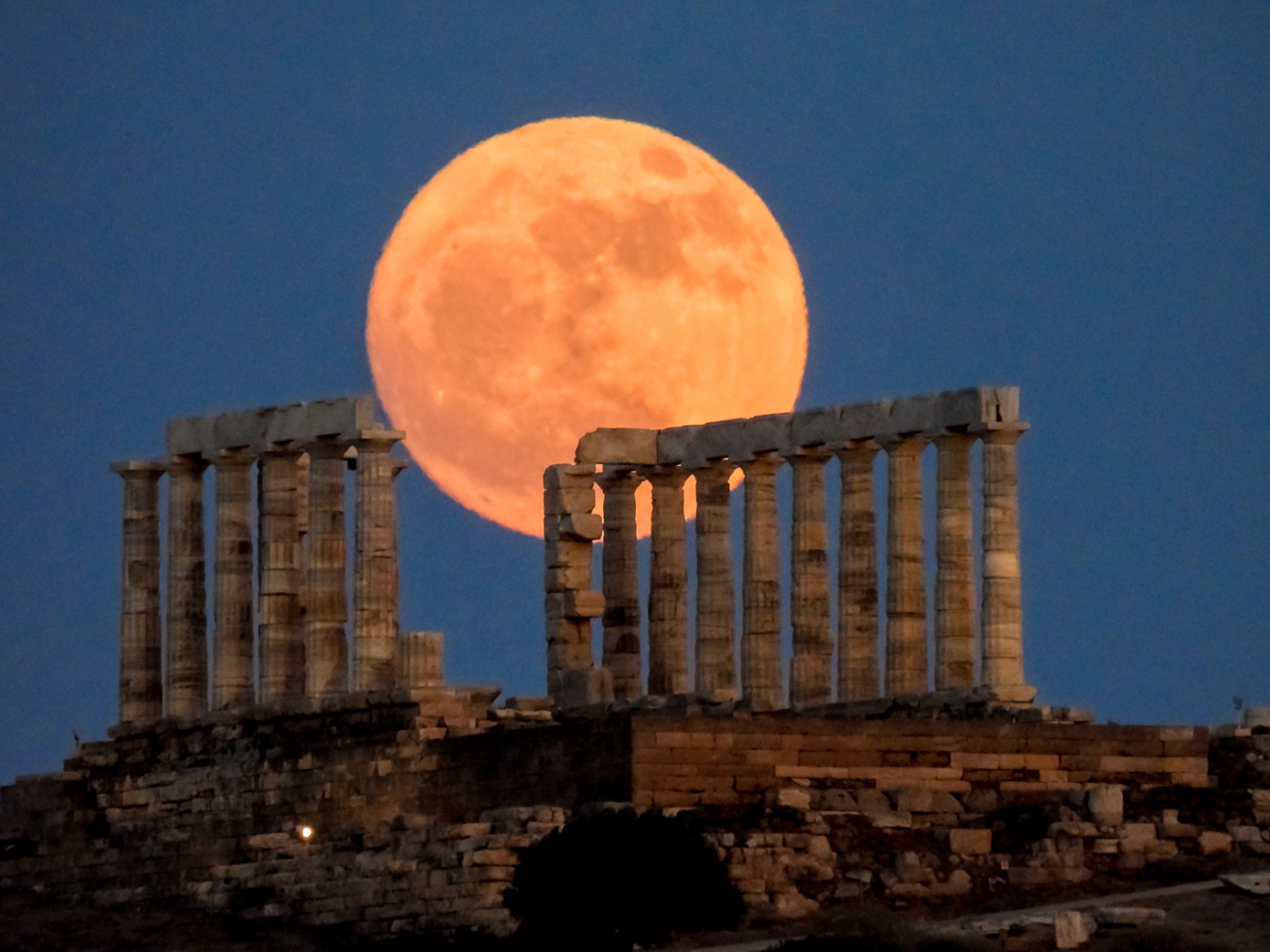 Αυγουστιάτικη Πανσέληνος σε μνημεία, μουσεία και αρχαιολογικούς χώρους – Ποιοι δικαιούνται δωρεάν είσοδο