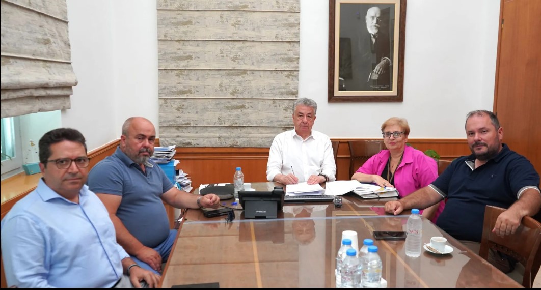 Εγκρίθηκε τριετής συμφωνία για τη μεταφορά μαθητών στην Π.Ε. Ρεθύμνου