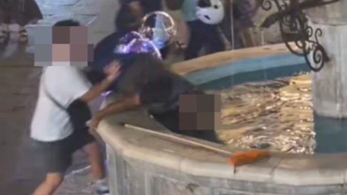 Εισαγγελική εντολή για τον εντοπισμό και τη σύλληψη του δράστη που έσπρωξε άστεγο στο σιντριβάνι της Παλιάς Πόλης της Ρόδου