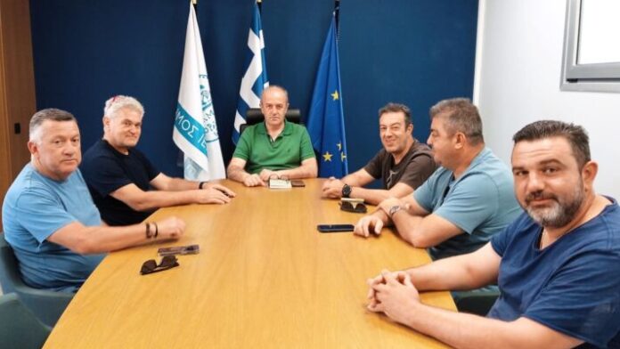 Σύσκεψη δημάρχου Ιεράπετρας με το Δ.Σ. Επαγγελματοβιοτεχνών της πόλης