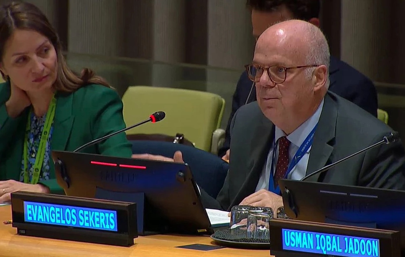 Σέκερης για το αιματηρό χτύπημα στη Δαμασκό: «Δεν υπάρχει χώρος για τρομοκρατία και εκφοβισμό στη νέα Συρία»