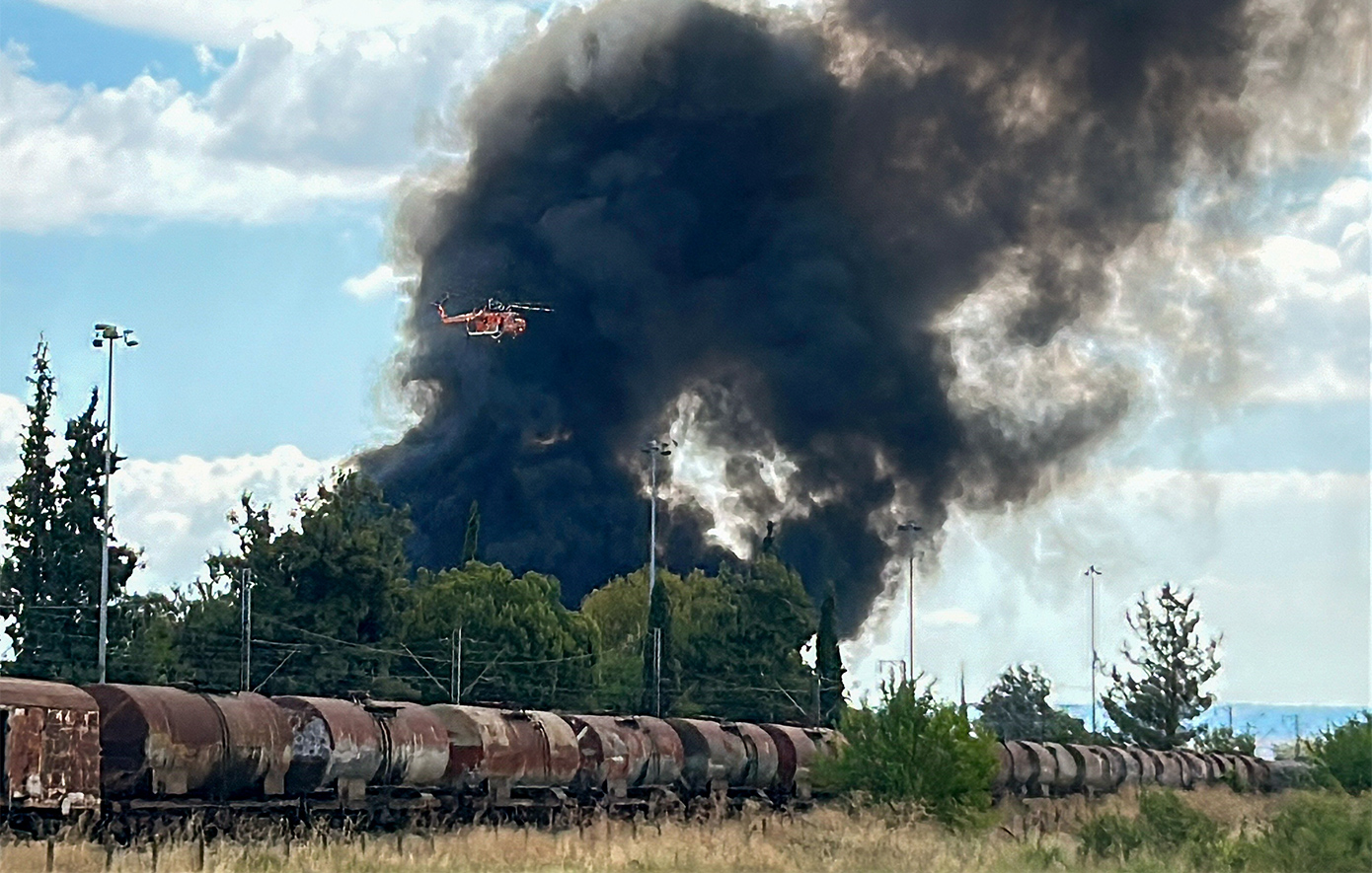 Κατασβέστηκε η πυρκαγιά που εκδηλώθηκε την Παρασκευή στη Σίνδο