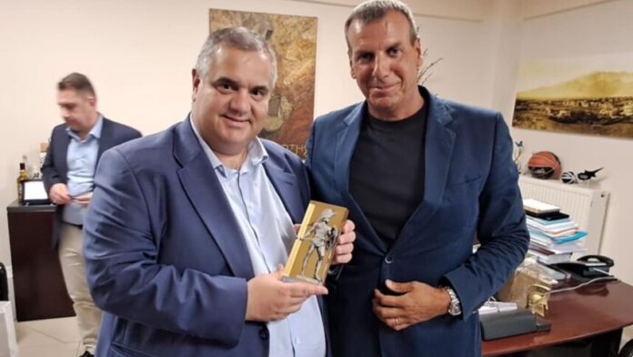 Ο Υφυπουργός Εσωτερικών επισκέπτεται τον Δήμαρχο Σπάρτης