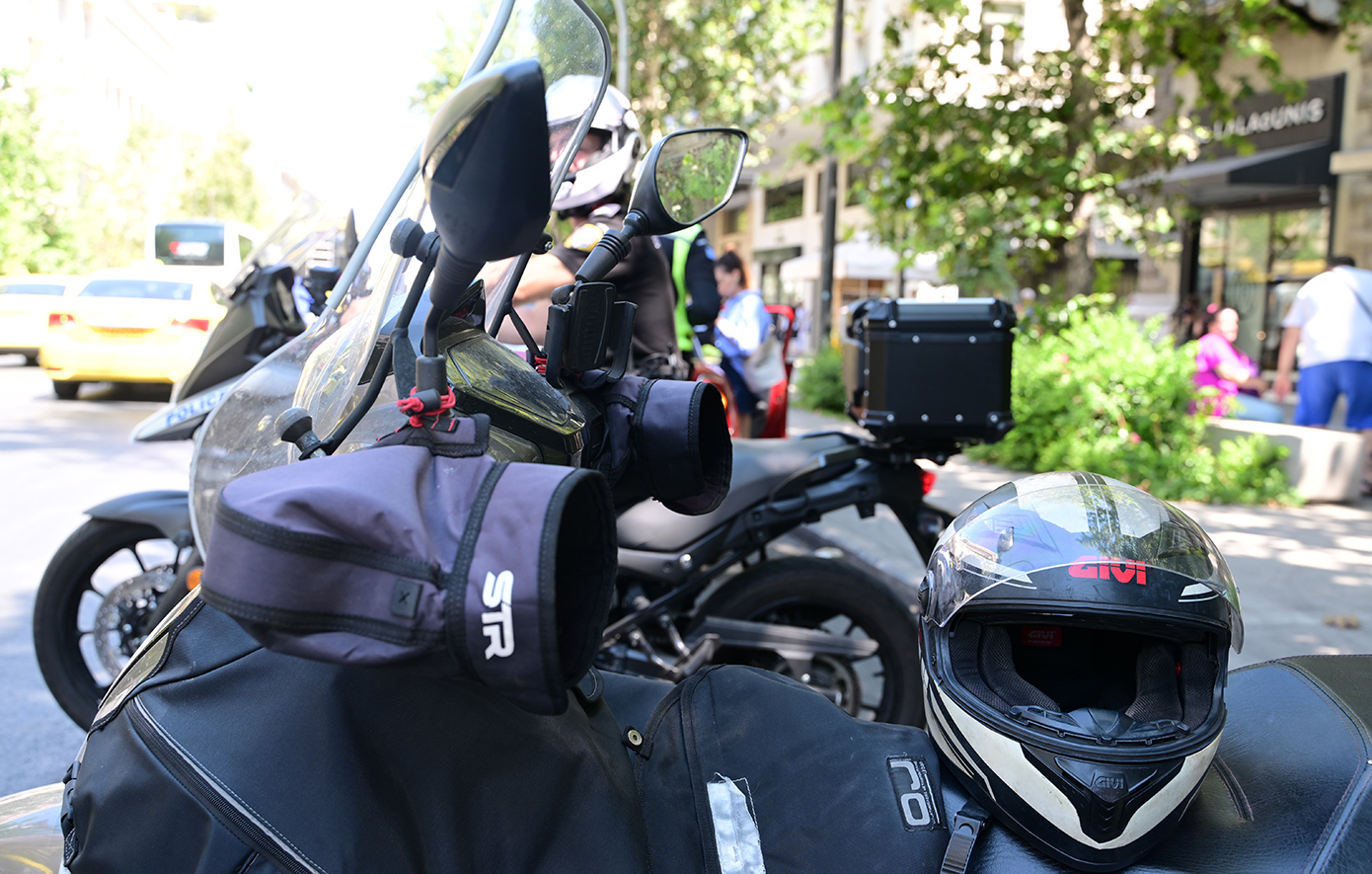 Ένας στους έξι παραβάτες στην αρχή της εκστρατείας της Τροχαίας για κράνος – Ποιες οι κυρώσεις με τον νέο ΚΟΚ