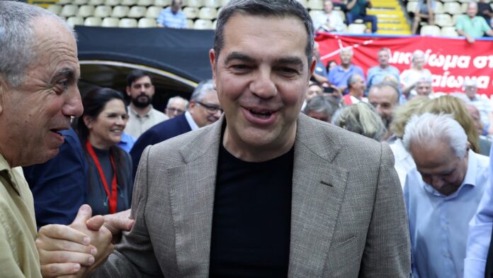 Τσίπρας εναντίον Μητσοτάκη: Όποιος είναι λερωμένος ζητά καθαρισμό, εγώ δεν είμαι, μπορεί να πει το ίδιο;