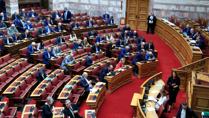 Βουλή: Όλα τα βλέμματα στην αυριανή συνεδρίαση, «κλειδώνει» σήμερα η απόφαση για Προανακριτική στον ΟΠΕΚΕΠΕ