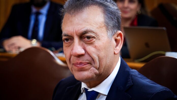 Βρούτσης: «Αυστηρές κυρώσεις για αθλητικούς παράγοντες που υποκινούν βία»
