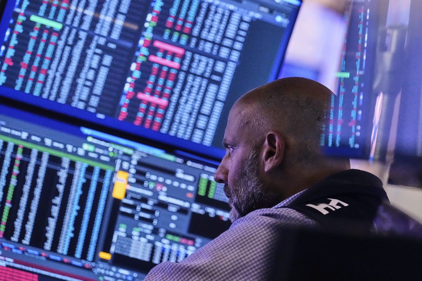 Ανάμεικτες κινήσεις στη Wall Street – Νέο ρεκόρ για τον Nasdaq χάρη στη Nvidia