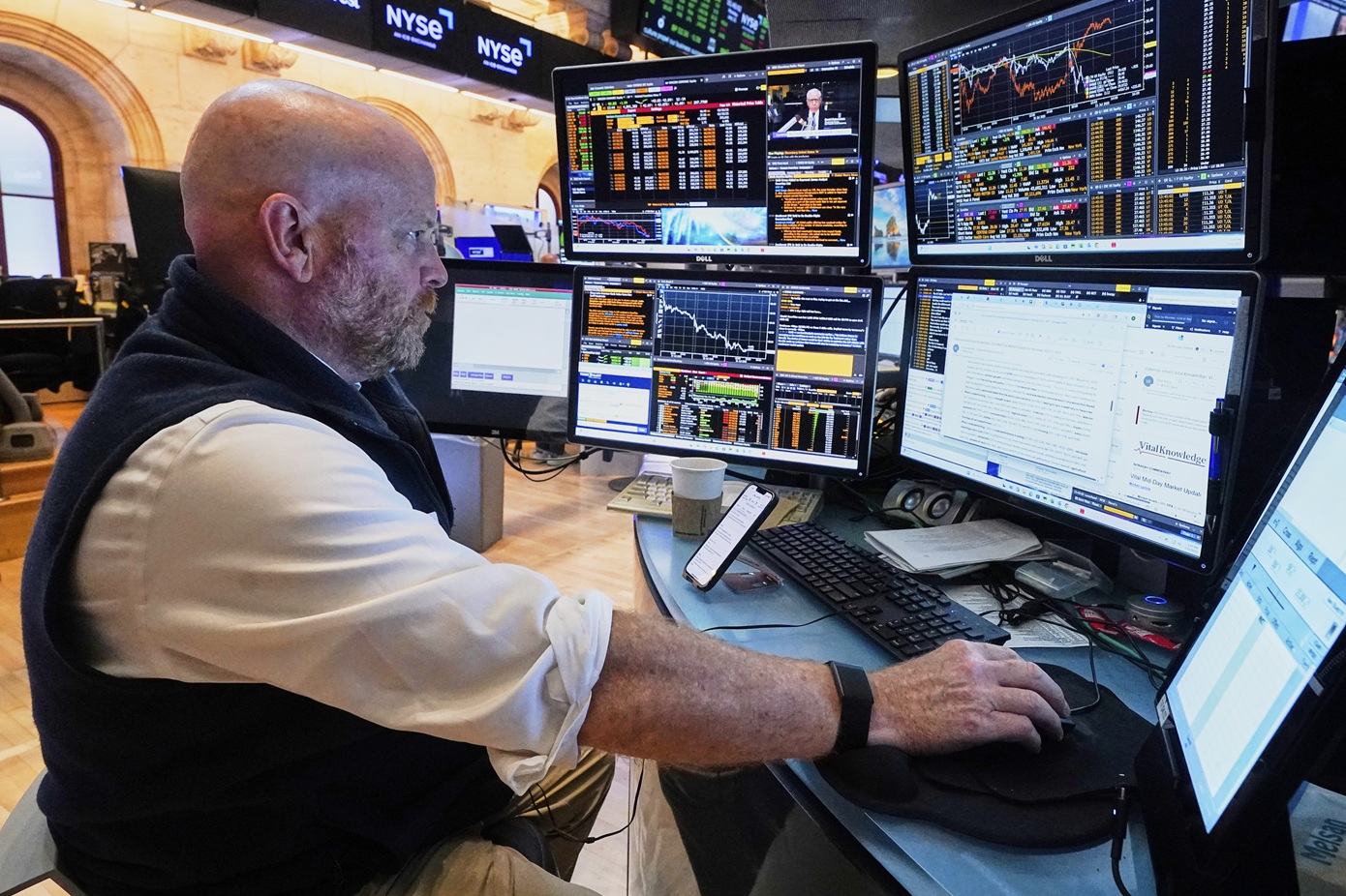 Wall Street: Νέα ιστορικά ορόσημα για S&P 500 και Nasdaq με διπλό ρεκόρ