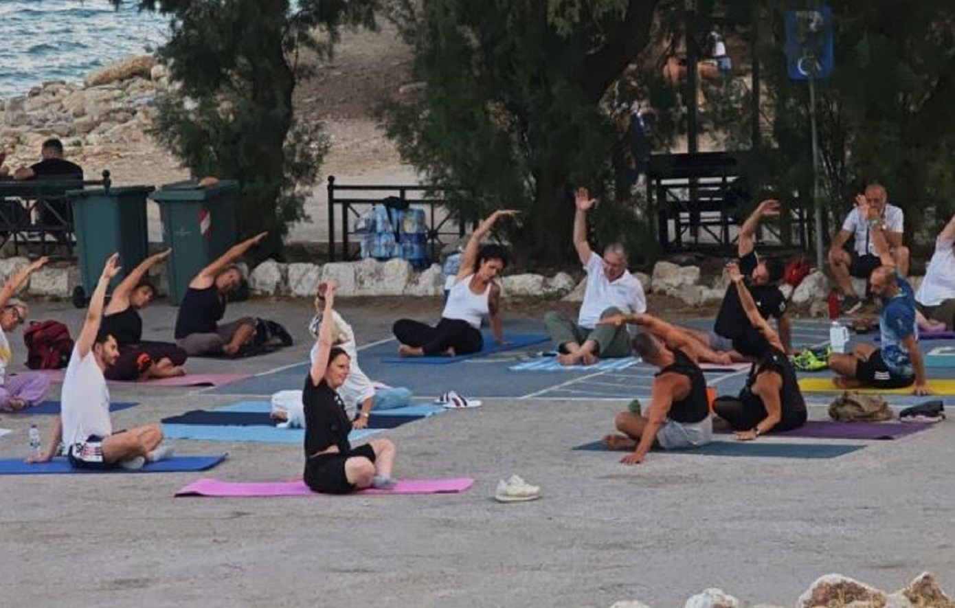 «Πετυχημένη» η βραδιά γιόγκας του Κινήματος Δημοκρατίας στον Πειραιά – «Ευχαριστούμε για τα καλά ή κακά σχόλια»