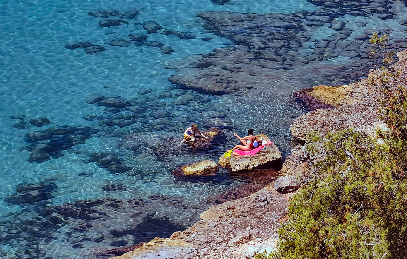 Καταφθάνει «έντονος και επιθετικός» καύσωνας στην Ελλάδα; – Τι αναφέρουν οι μετεωρολόγοι