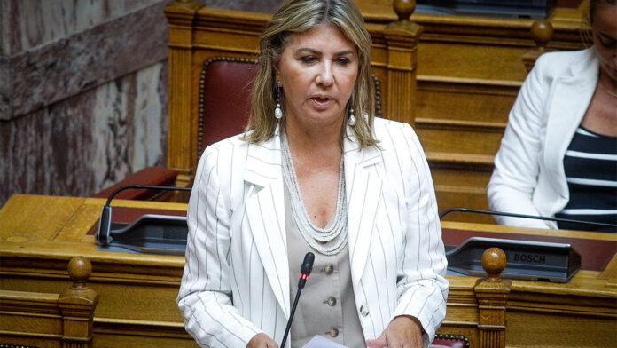 «Βοσκοπούλα είμαι, επιδότηση από τον ΟΠΕΚΕΠΕ ούτε αιτήθηκα, ούτε έλαβα» – Η αντίδραση της Ζέττας Μακρή στον Αχιλλέα Μπέο