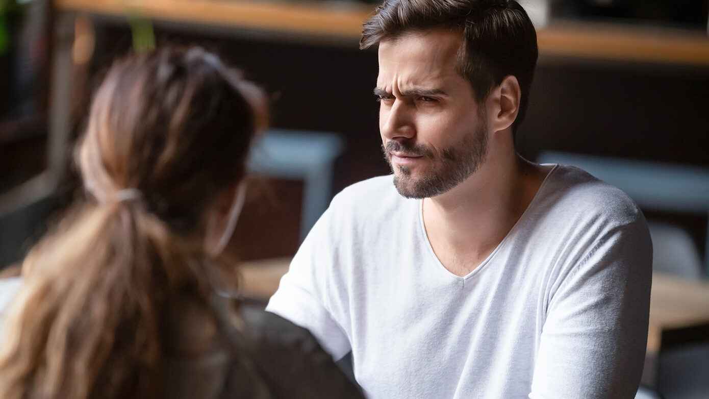 Περισσότεροι από 1 στους 4 Έλληνες κρύβουν κρυφό αποταμιευτικό λογαριασμό από τον σύζυγό τους