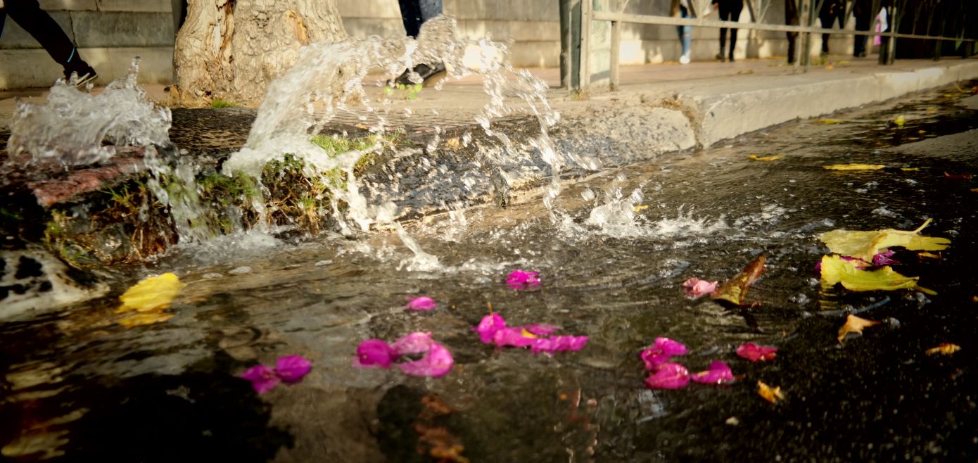 Κλειστός κεντρικός δρόμος στο Ίλιον λόγω σπασμένου αγωγού της ΕΥΔΑΠ