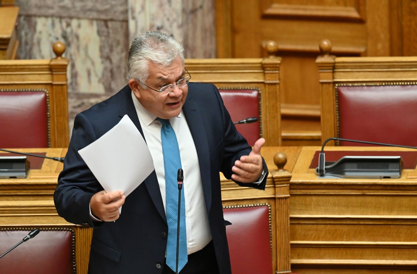 Έντονη απάντηση Παπαϊωάννου στο ΠΑΣΟΚ για τον καθηγητή Οδυσσέα Ζώρα: «Καλή τύχη στην αντιπολιτευτική τους Οδύσσεια»