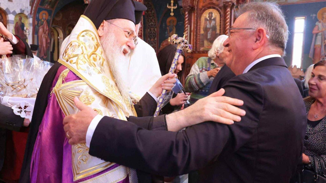 Ν. Σταυρέλης: Με βαθιά θλίψη οι Κορίνθιοι και οι Κορίνθιες αποχαιρετούν τον Πνευματικό τους Πατέρα