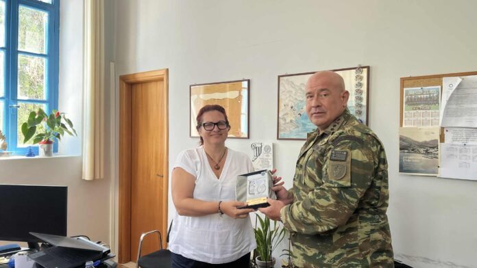 Εθιμοτυπική συνάντηση του Διοικητή της 95 ΑΔΤΕ με τη Δήμαρχο Τήλου