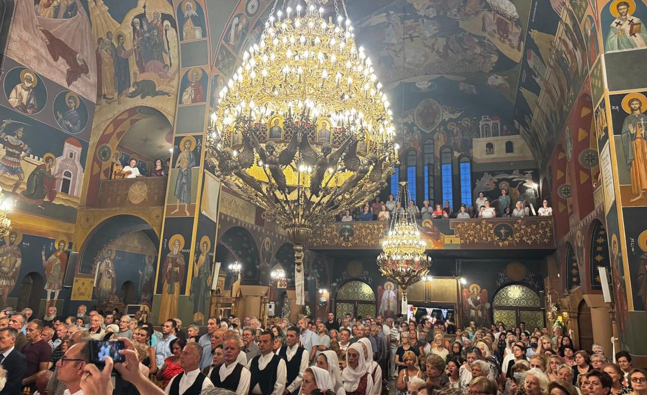 Λαμπρός Πανηγυρικός Εσπερινός στον Ιερό Ναό Παναγίας Φανερωμένης Χολαργού