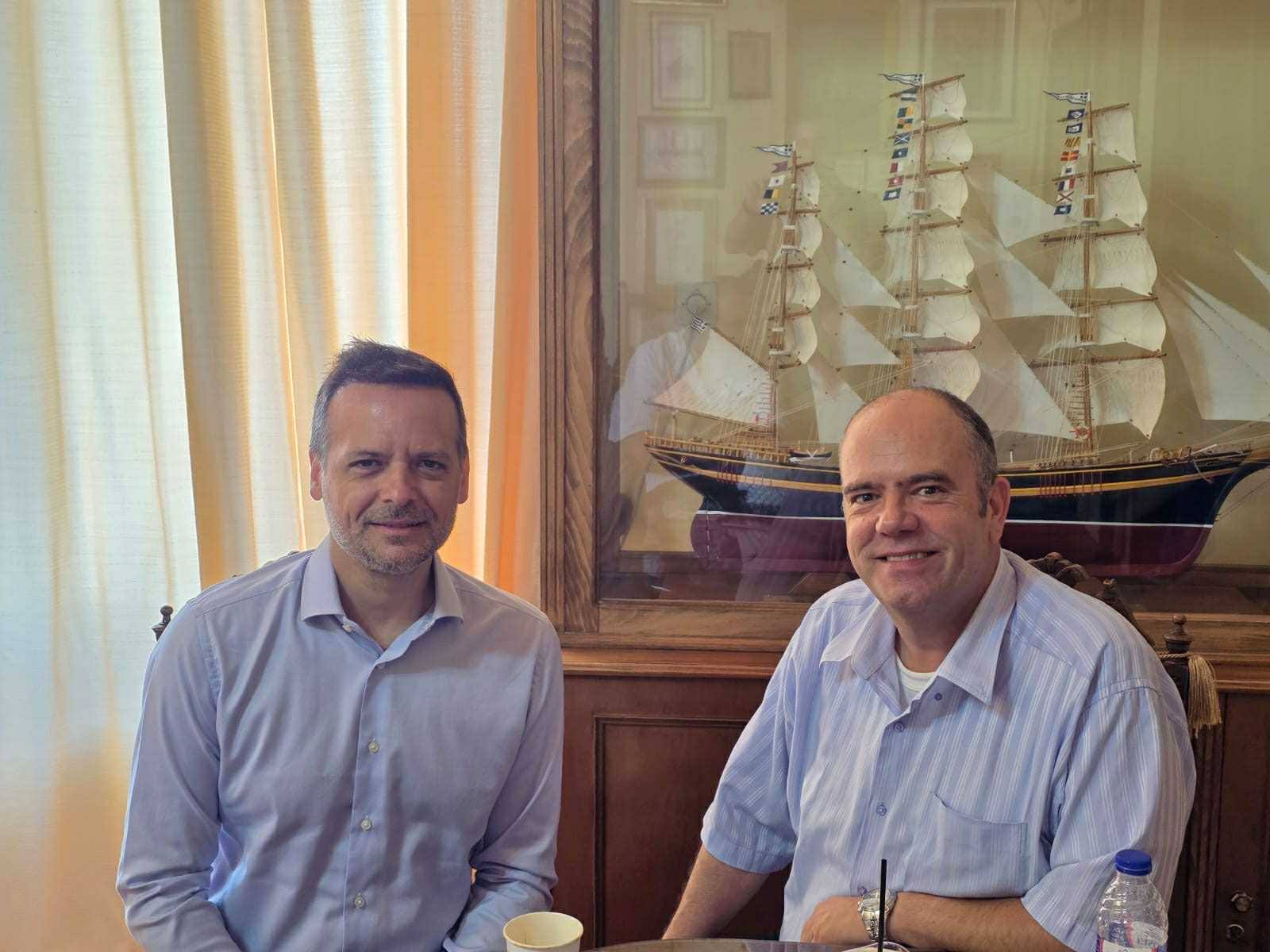 Δημαρχείο Ερμούπολης: Σύσκεψη συνεργασίας Δημάρχων Αθηνών και Σύρου – Ερμούπολης