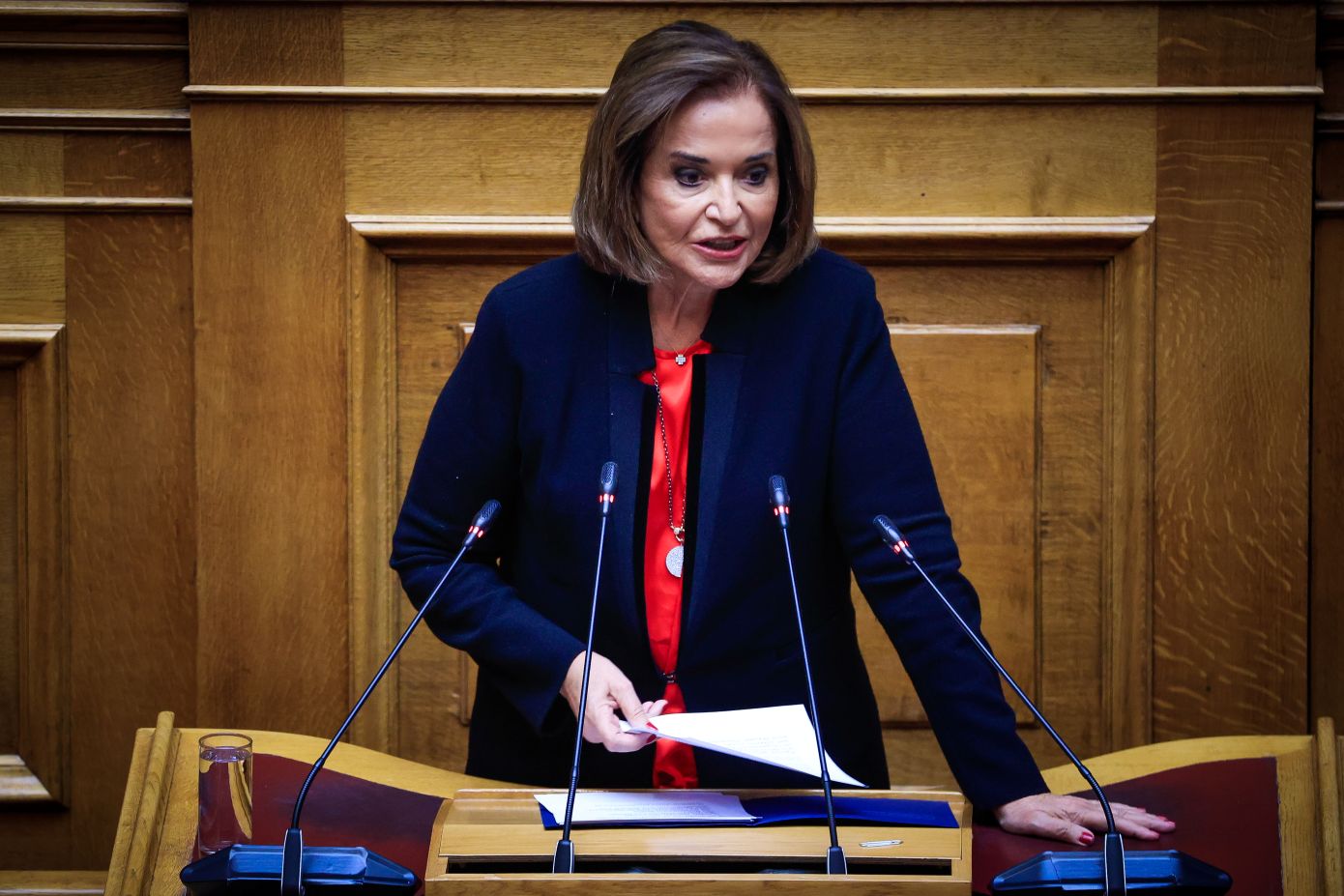 Ντόρα Μπακογιάννη για την απώλεια της κόρης του Αντώνη Σαμαρά: Ανεκλάλητη θλίψη για μια τόσο μεγάλη τραγωδία