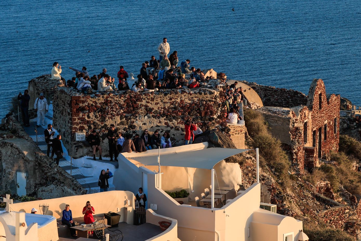 Ταξίδια στην εποχή του Instagram: Η μανία των likes και τα «honeypots» – «Αν δεν το μοιραστείς, είναι σαν να μην πήγες»