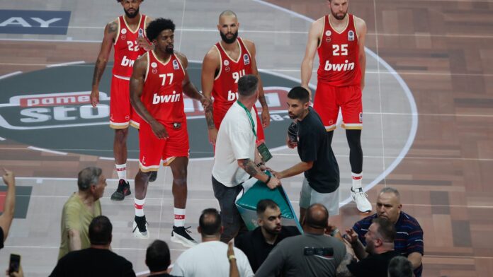 Αποκαλύφθηκε η υπόθεση απειλών κατά διαιτητών στους τελικούς μπάσκετ – Οκτώ οπαδοί κατηγορούνται