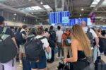 Άνοδος στις θερινές μετακινήσεις Ελλήνων σε αέρα, θάλασσα και ξηρά αποκαλύπτουν τα δεδομένα για το δίμηνο Ιουλίου-Αυγούστου