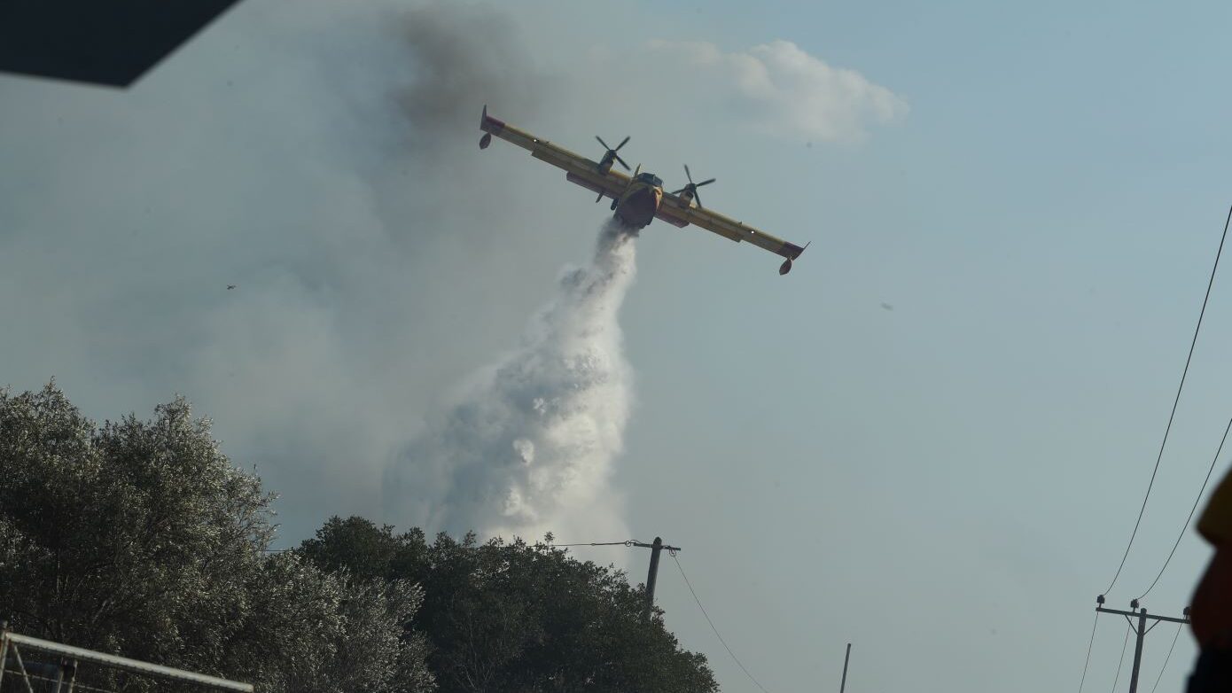 Καλύτερη κατάσταση στις πυρκαγιές Κερατέας και Ηλείας – Σε ετοιμότητα η Πυροσβεστική λόγω αναμενόμενης αύξησης ανέμων