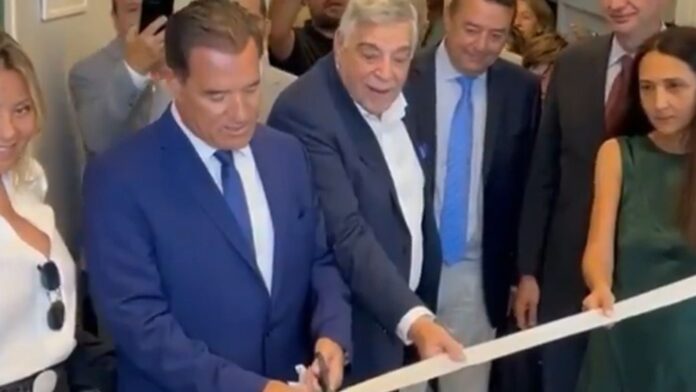 Ο Άδωνις Γεωργιάδης άνοιξε την Ογκολογική Μονάδα στο νοσοκομείο Σύρου: «Δεν μας επηρεάζουν οι λίγοι που διαμαρτύρονται»